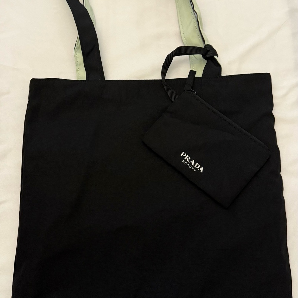 Reversible NEW Prada Beauty Black and Green Tote with wristlet pouch